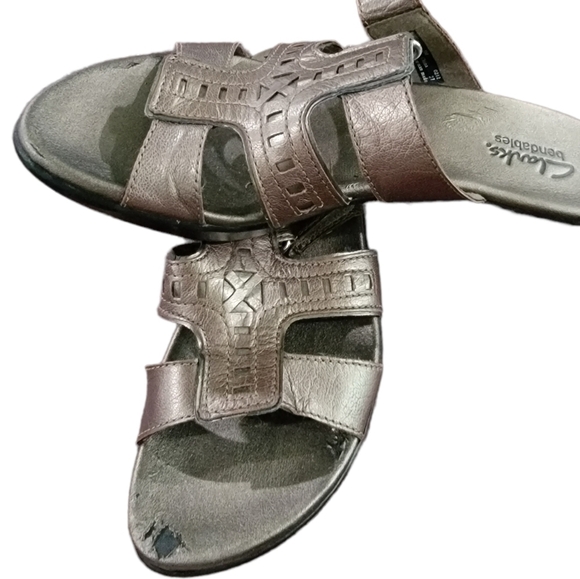 5/$10 Clarks bendable dress sandals size 5M - Picture 12 of 12